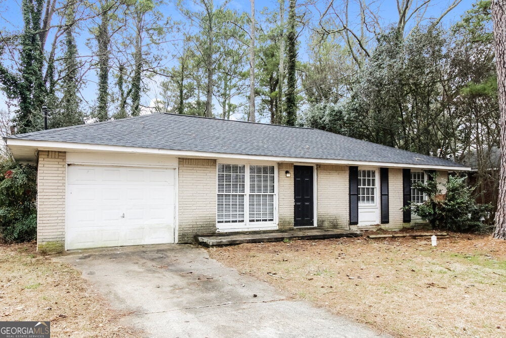 Photo of 479 Clara Drive, Riverdale, GA 30274 (MLS # 10812518)