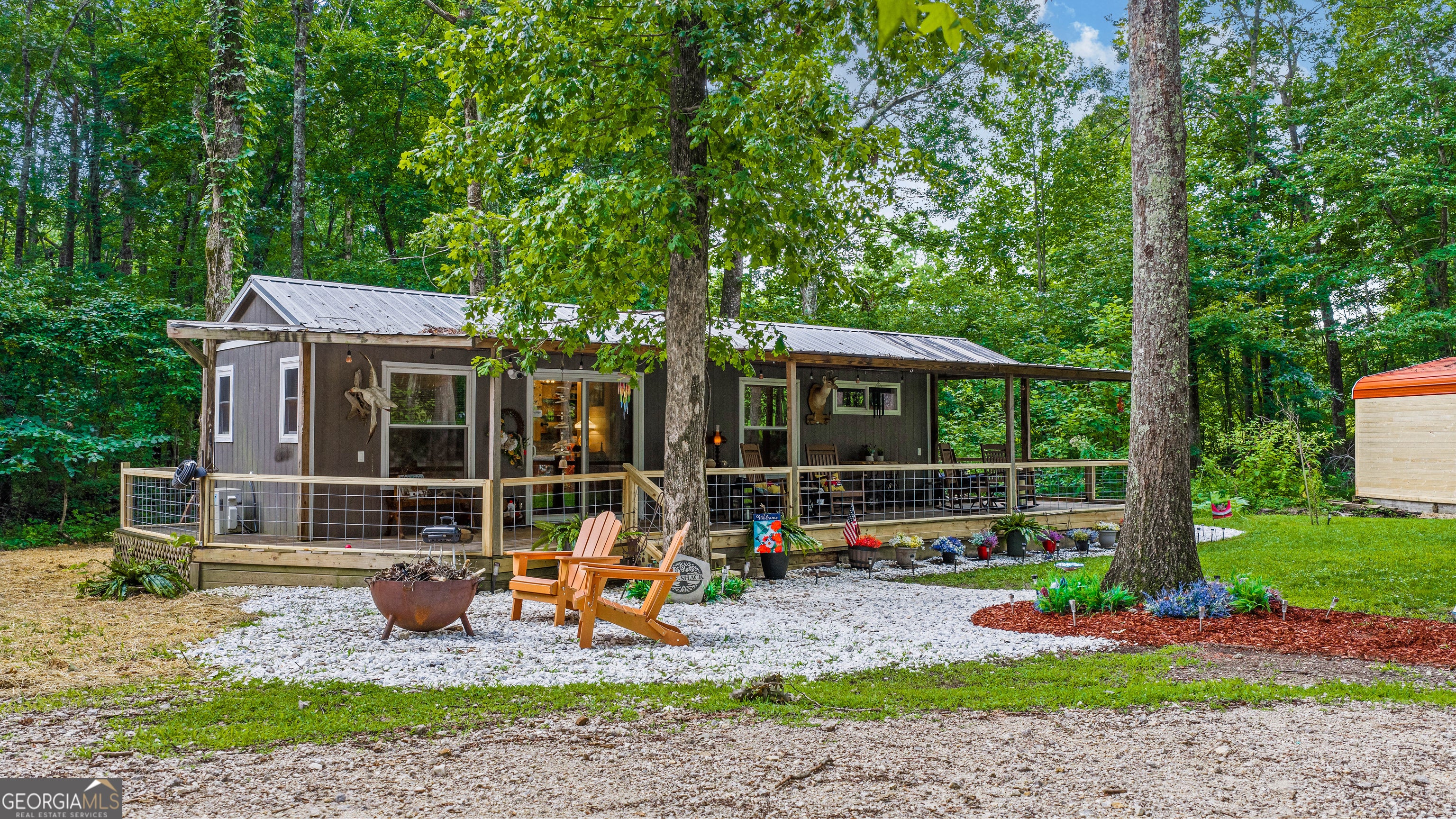 305 Golf Course RD