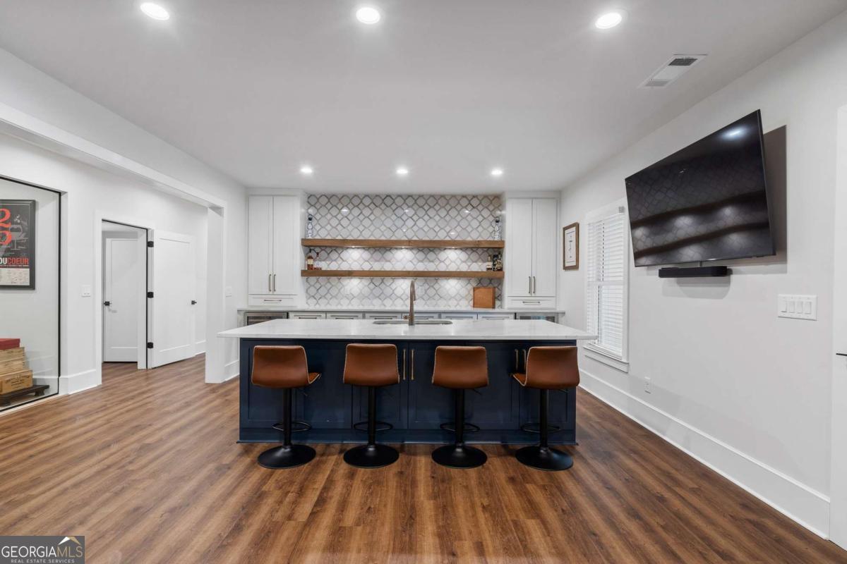 Nezhat Place - Residential