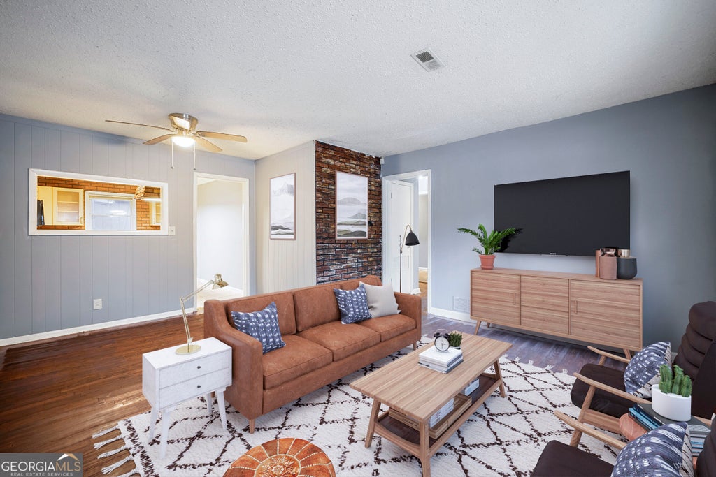 Photo of 1089 Indale Place SW, Atlanta, GA 30310 (MLS # 10881441)
