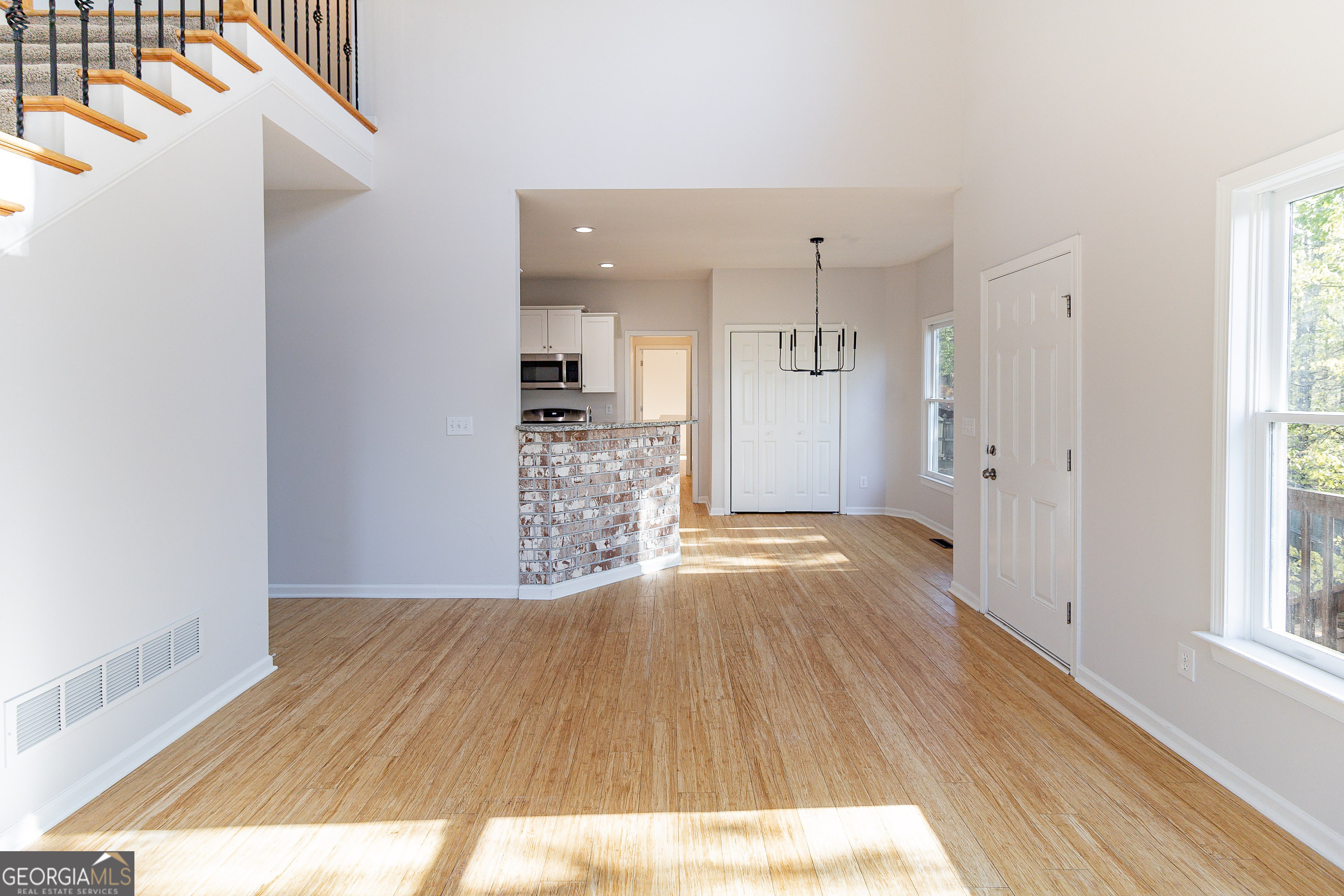 288 Pine WAY