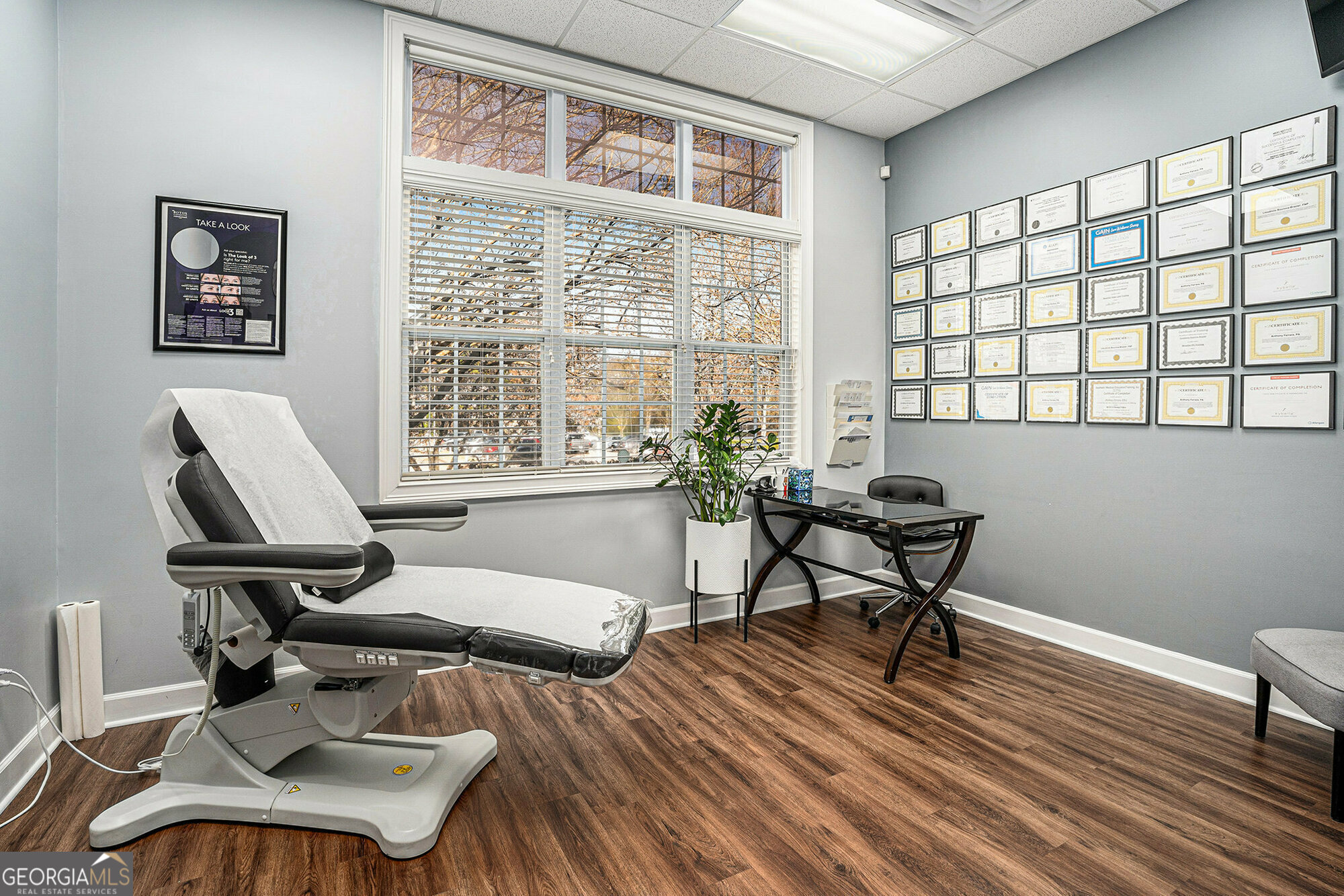Crabapple Village Office Condos - Commercial Lease