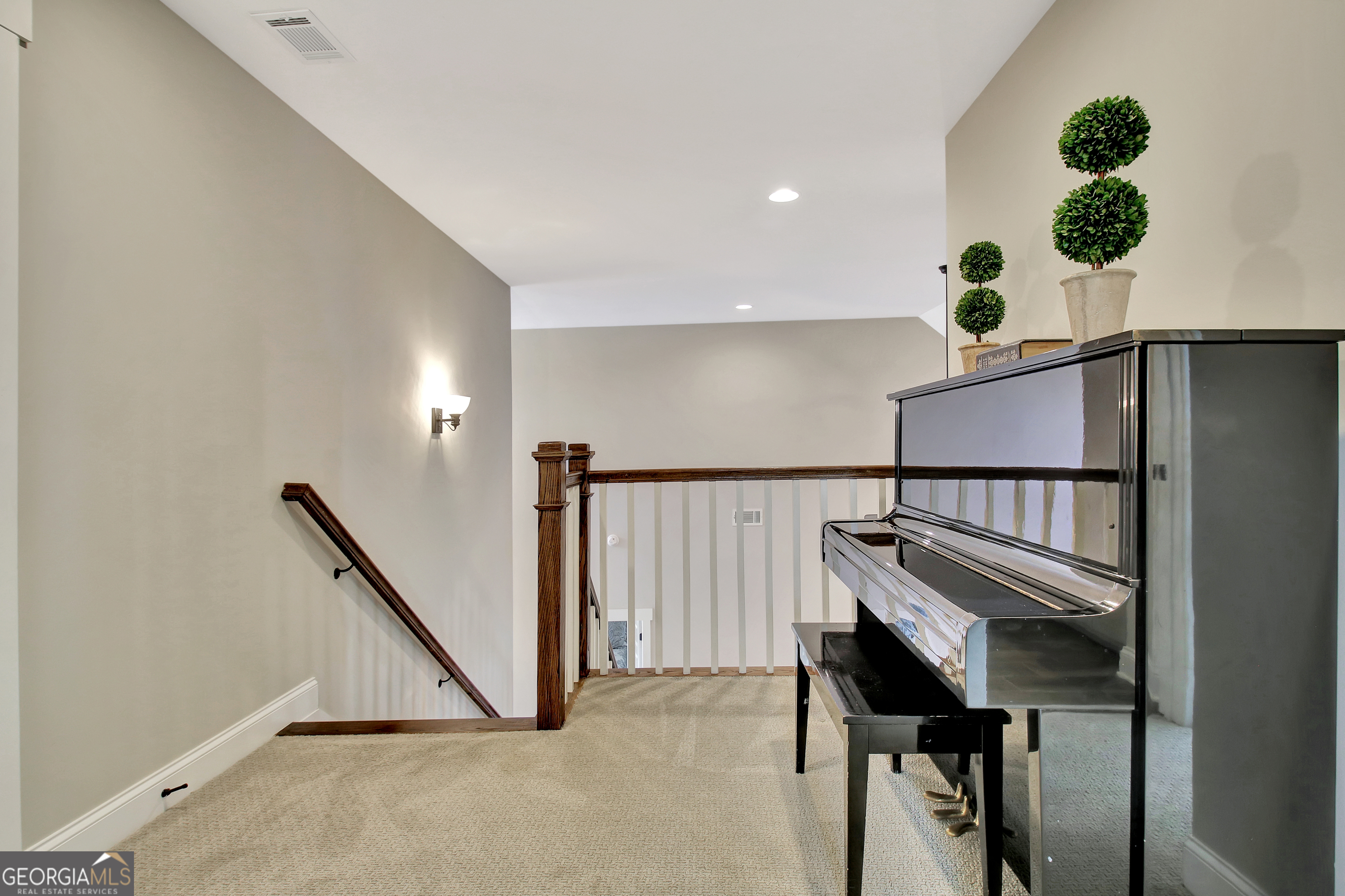 Senoia, Georgia 30276, United States, 4 Bedrooms Bedrooms, ,3 BathroomsBathrooms,Residential,Active,76829