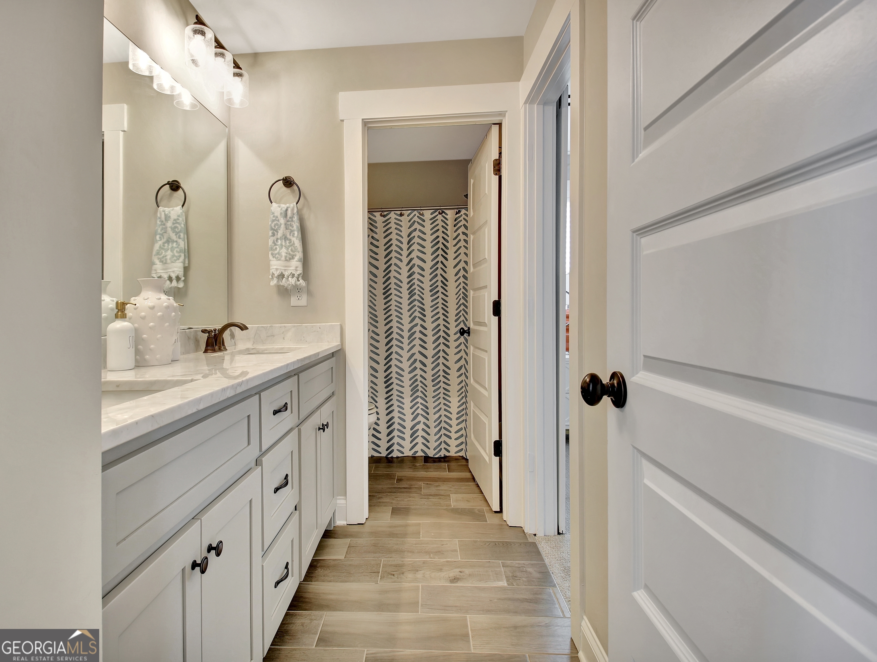 Senoia, Georgia 30276, United States, 4 Bedrooms Bedrooms, ,3 BathroomsBathrooms,Residential,Active,76829