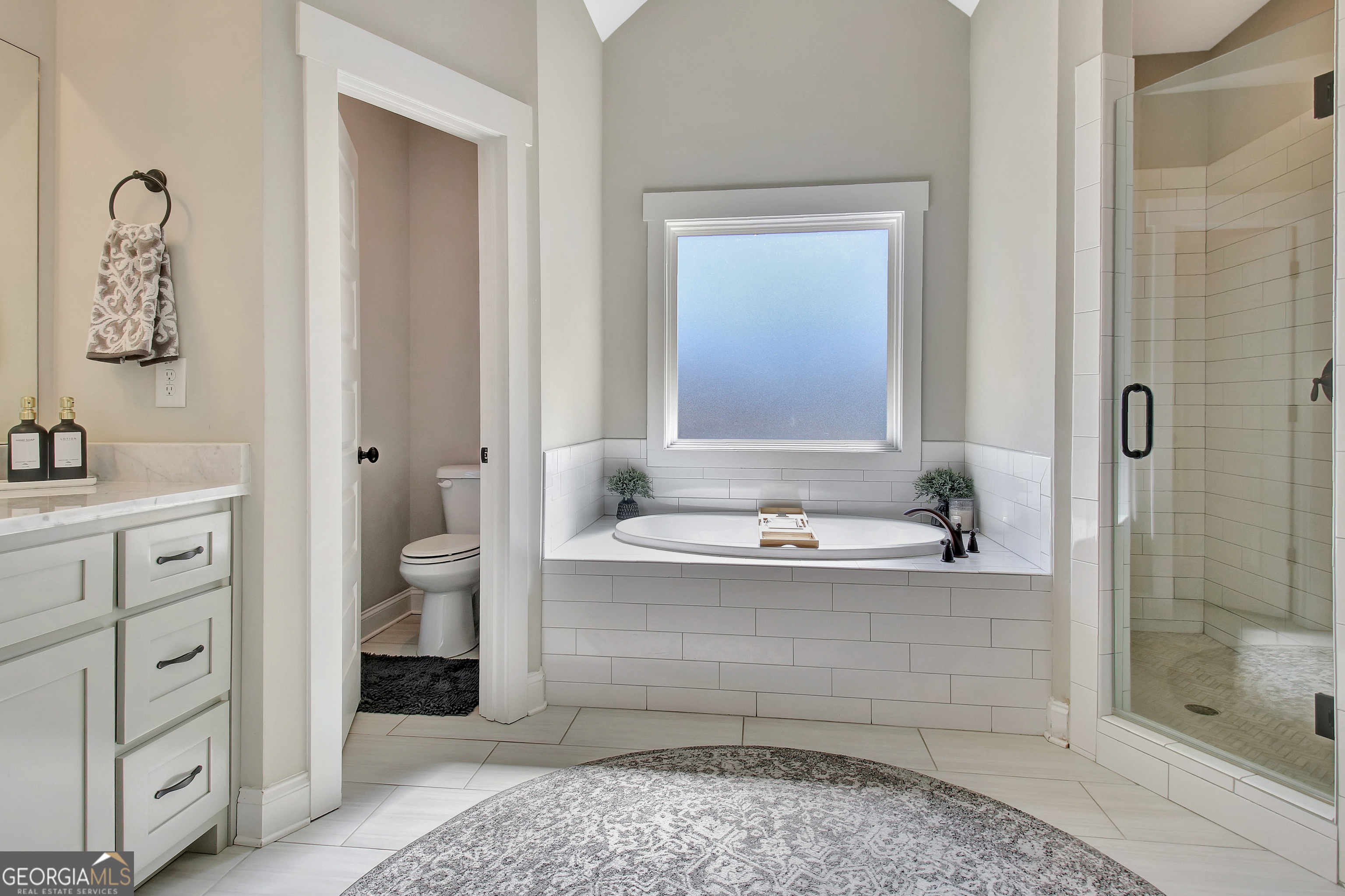 Senoia, Georgia 30276, United States, 4 Bedrooms Bedrooms, ,3 BathroomsBathrooms,Residential,Active,76829