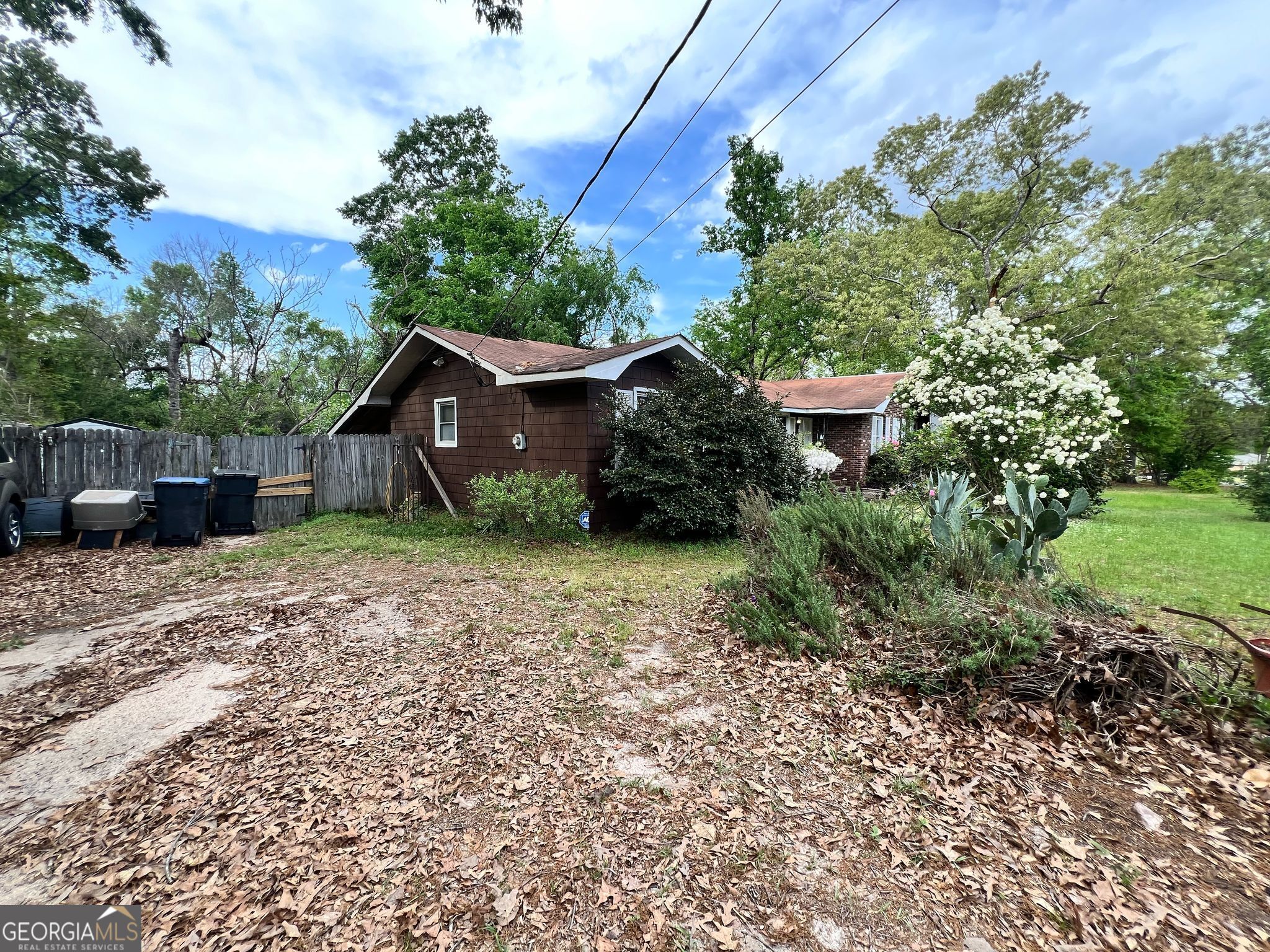 323 Pineview DR