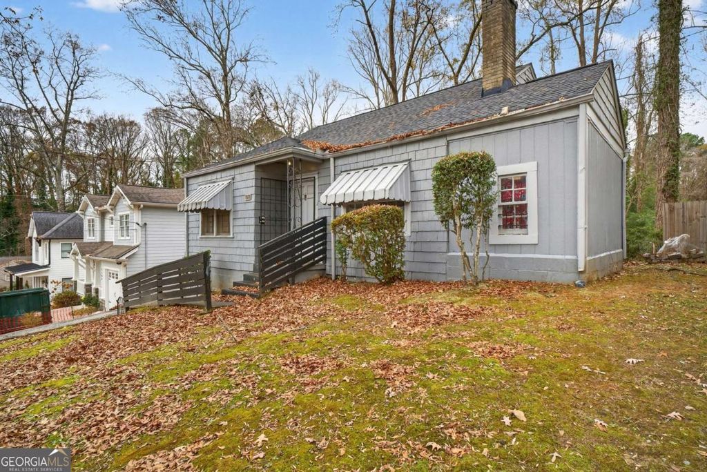 Photo of 1757 Derry Avenue SW, Atlanta, GA 30310 (MLS # 10661417)