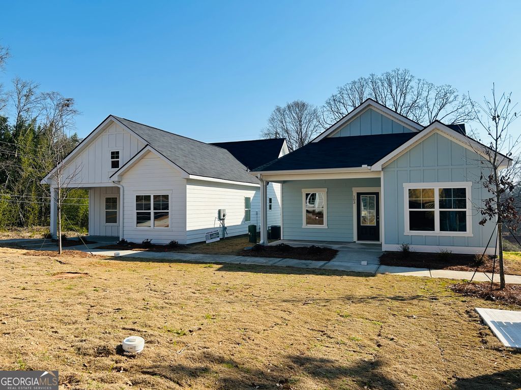 Photo of 9 Crown Street, Lagrange, GA 30240 (MLS # 10768560)