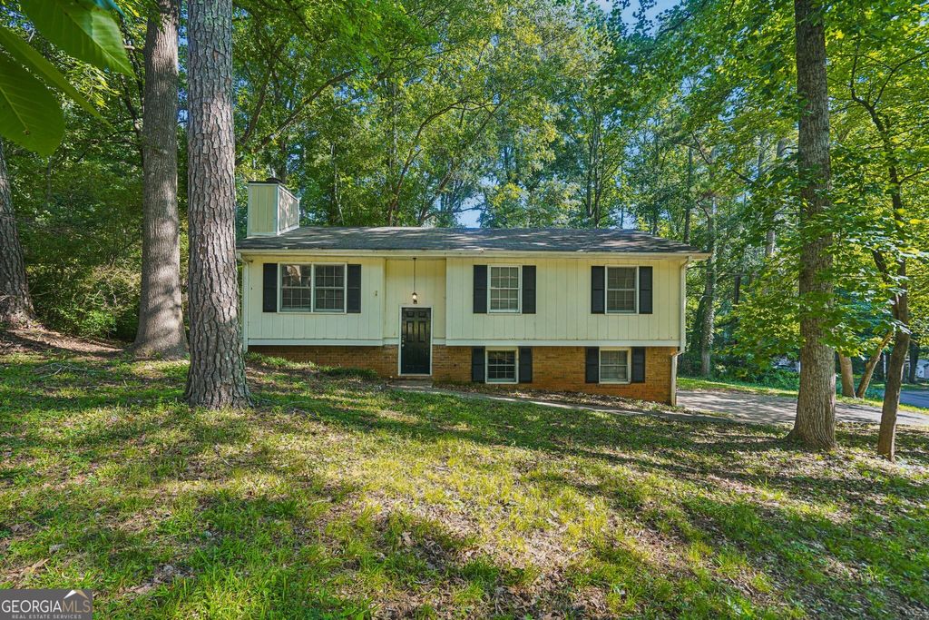 Photo of 4496 Housworth Drive, Lithonia, GA 30038 (MLS # 10677705)