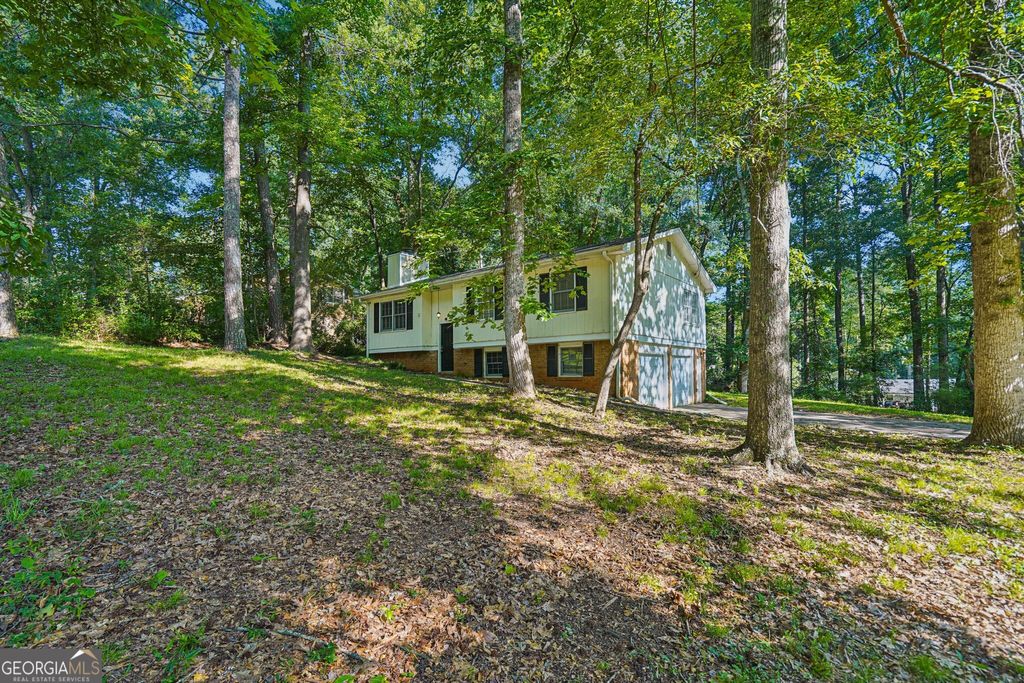 Photo of 4496 Housworth Drive, Lithonia, GA 30038 (MLS # 10677705)