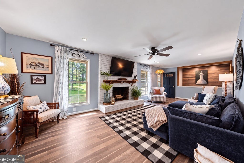 Photo of 18 David Road NW, Cartersville, GA 30121 (MLS # 10854658)