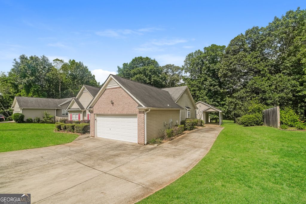 Photo of 293 Hampton Oaks Circle, Villa Rica, GA 30180 (MLS # 10795705)