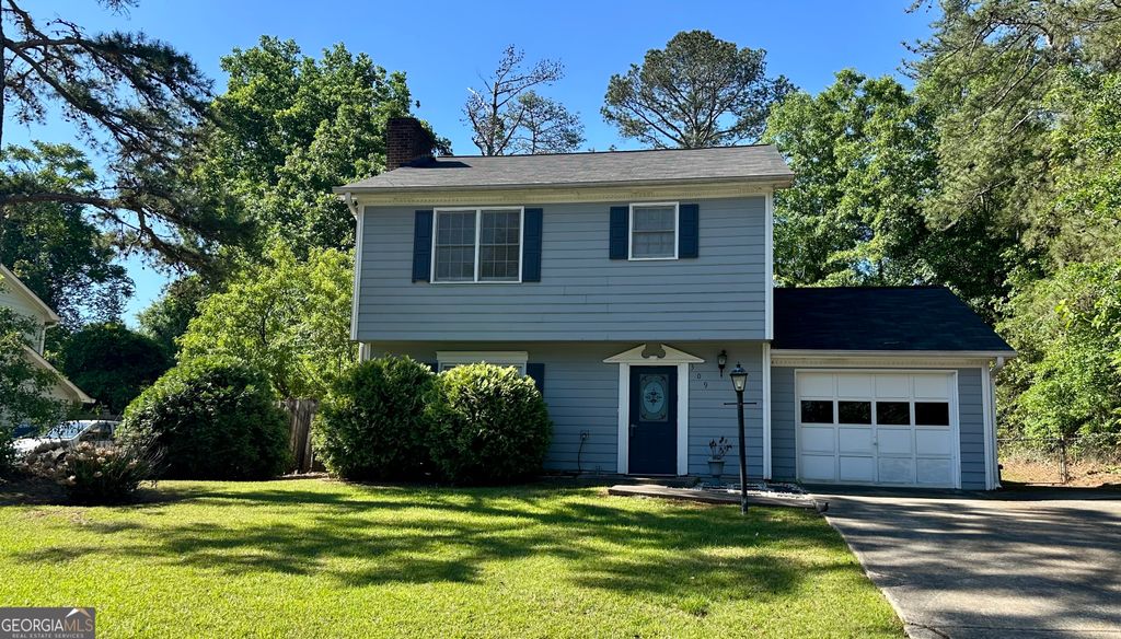 Photo of 309 Windsor Walk SE, Conyers, GA 30094 (MLS # 10757298)