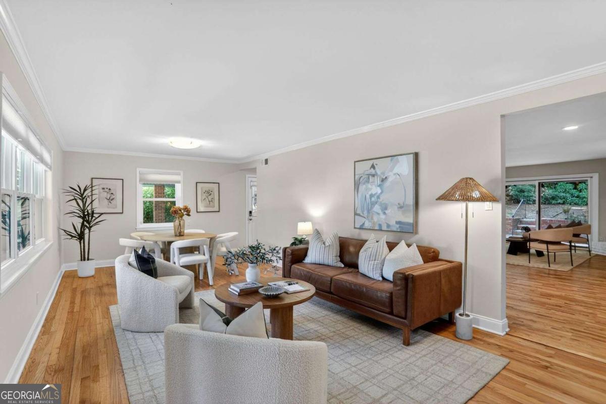 2424 Briarmoor RD NE