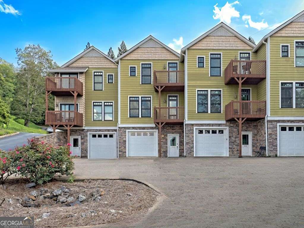 1401 Lakeside Road #502