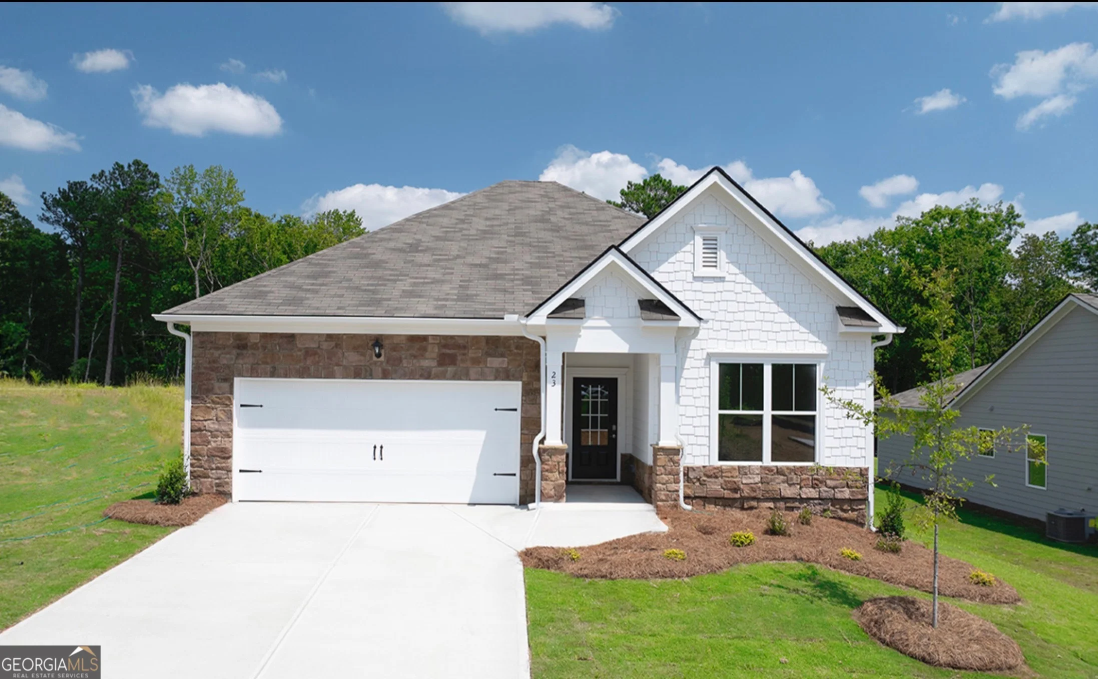 11 Majestic Oak Circle