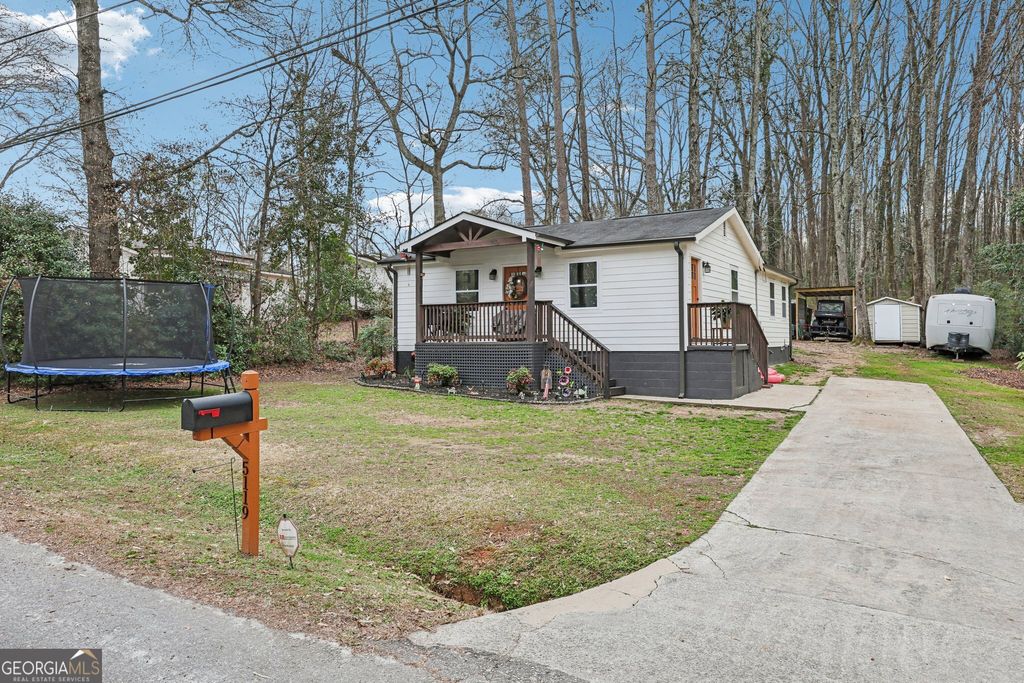 Photo of 5119 Pinecrest Drive SW, Covington, GA 30014 (MLS # 10712495)