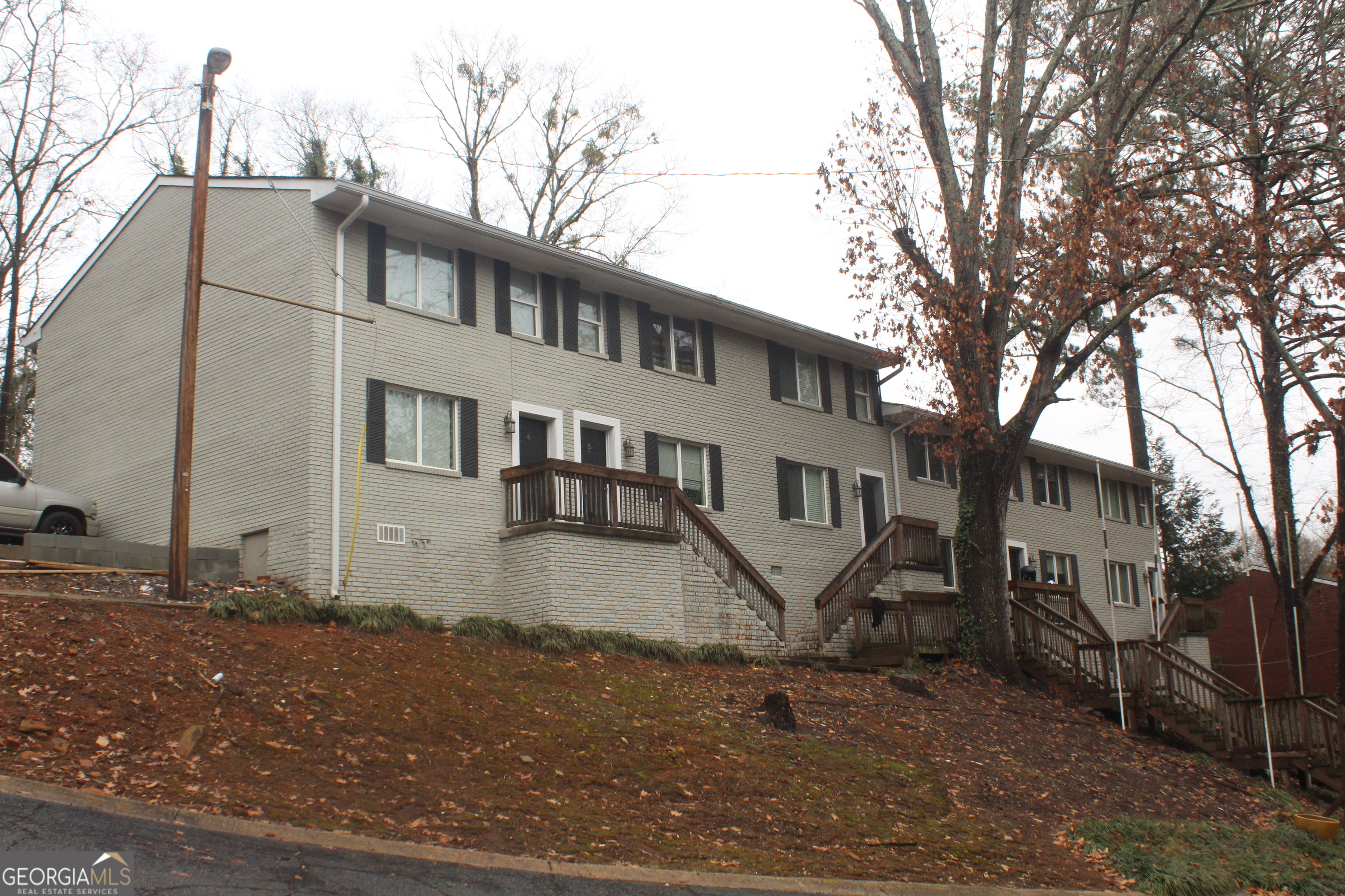 2451 Peachwood CIR NE