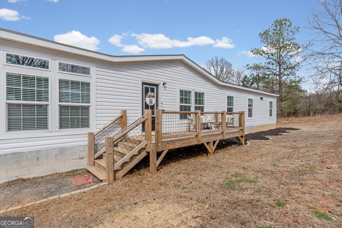 357 Nichols RD SE