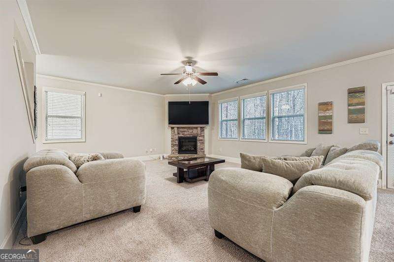 122 PROSPECT LN
