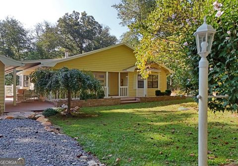 A home in Mineral Bluff