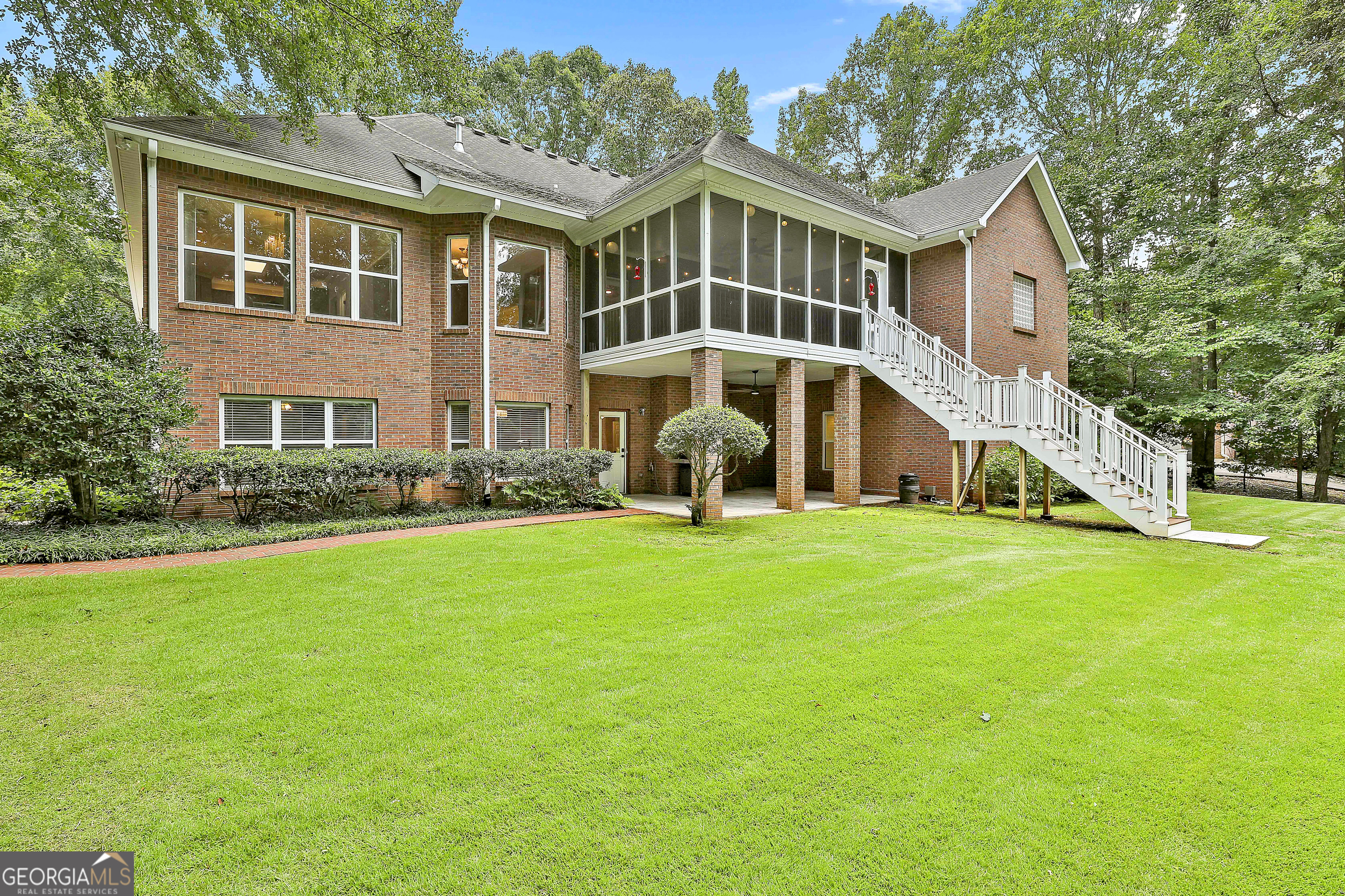 165 Hideaway DR