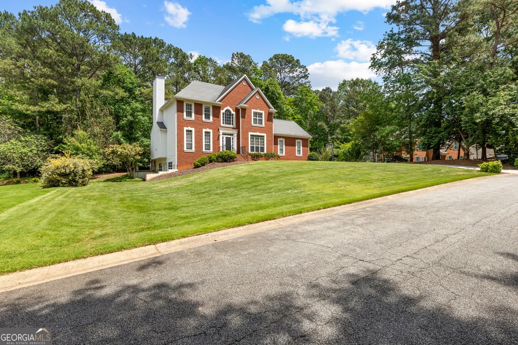 Photo of 210 Jefferson Woods Drive, Peachtree City, GA 30269 (MLS # 10767915)