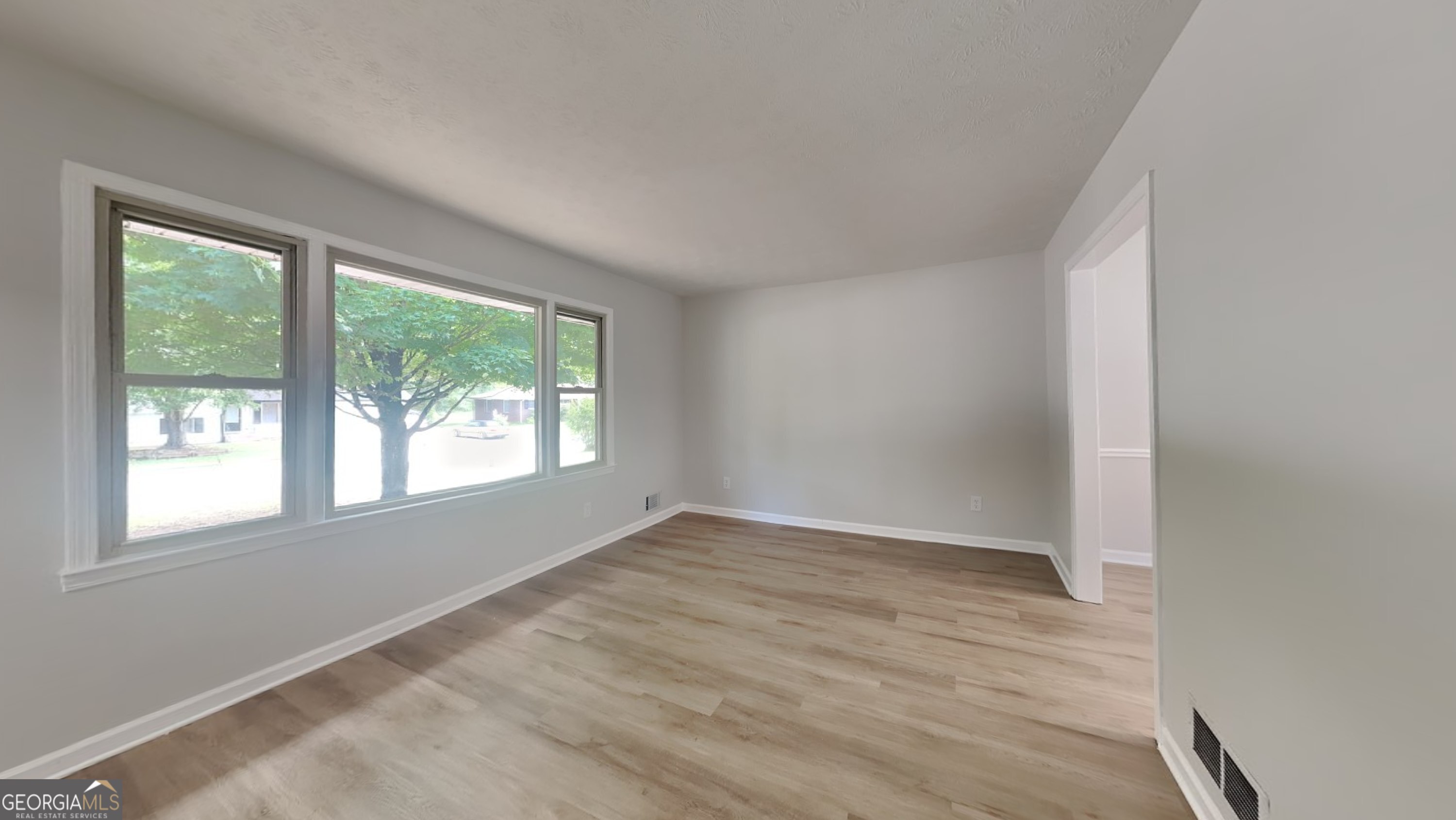 1102 Tony Valley DR SE
