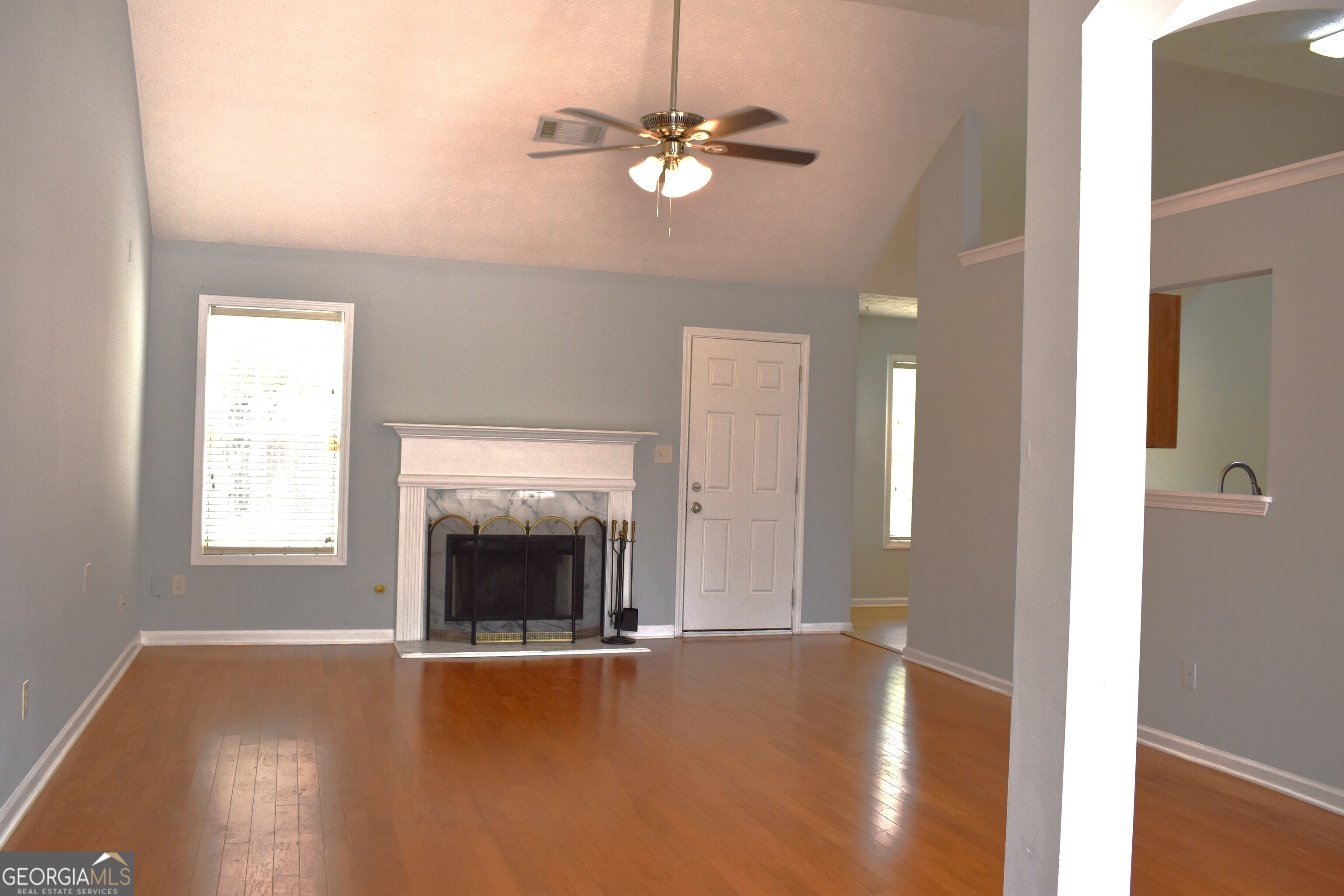 910 Grace DR