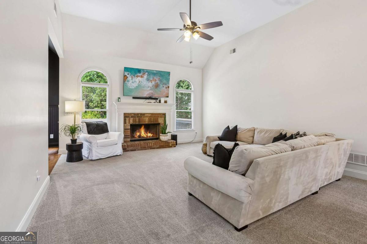 72 Rightwood WAY