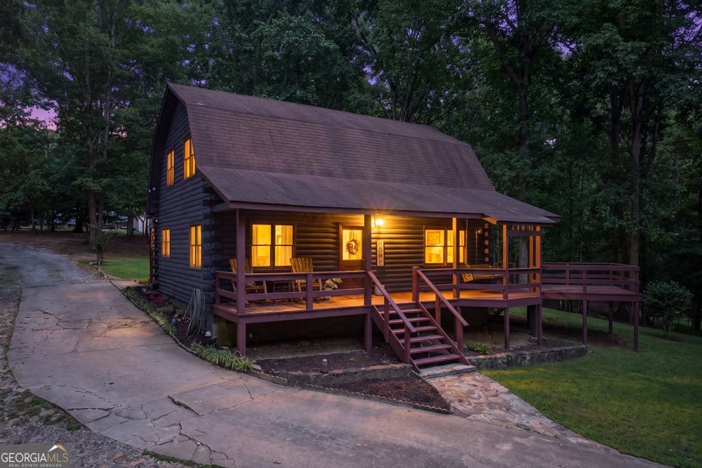 Photo of 5454 Carolean Street, Gainesville, GA 30506 (MLS # 10816134)