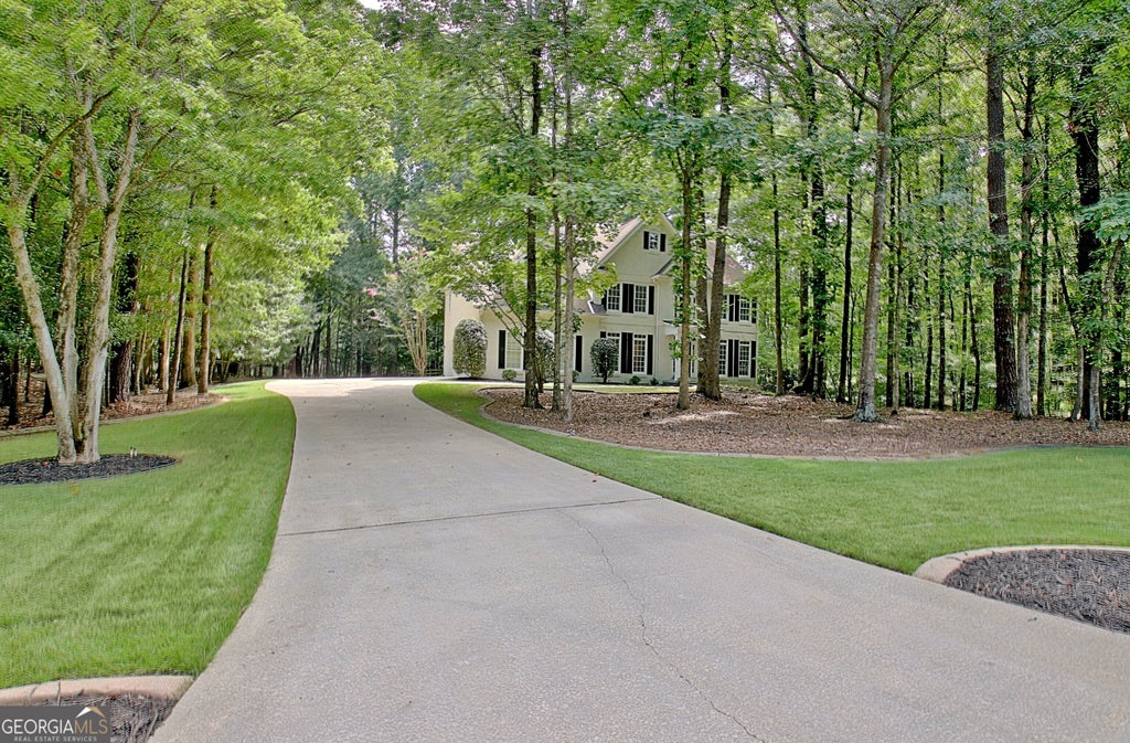 Photo of 255 Inverness Shores Drive, Fayetteville, GA 30215 (MLS # 10845380)