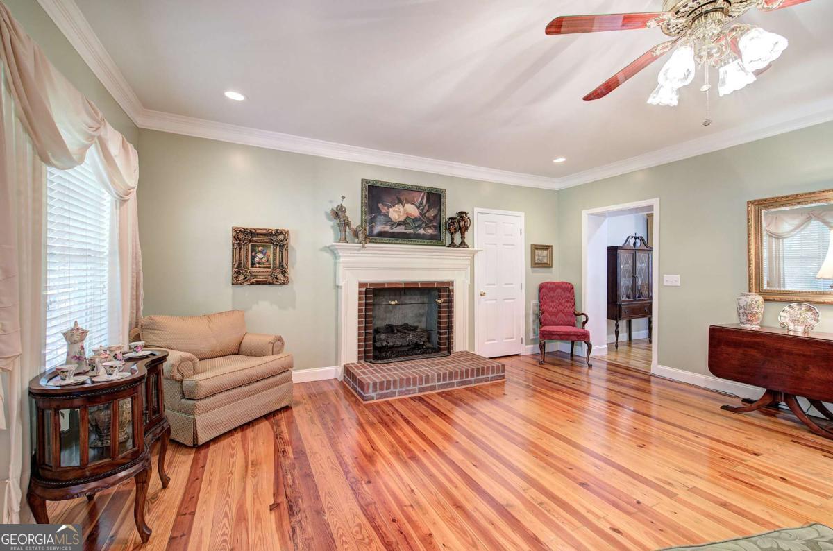 1180 Hall Station RD NW