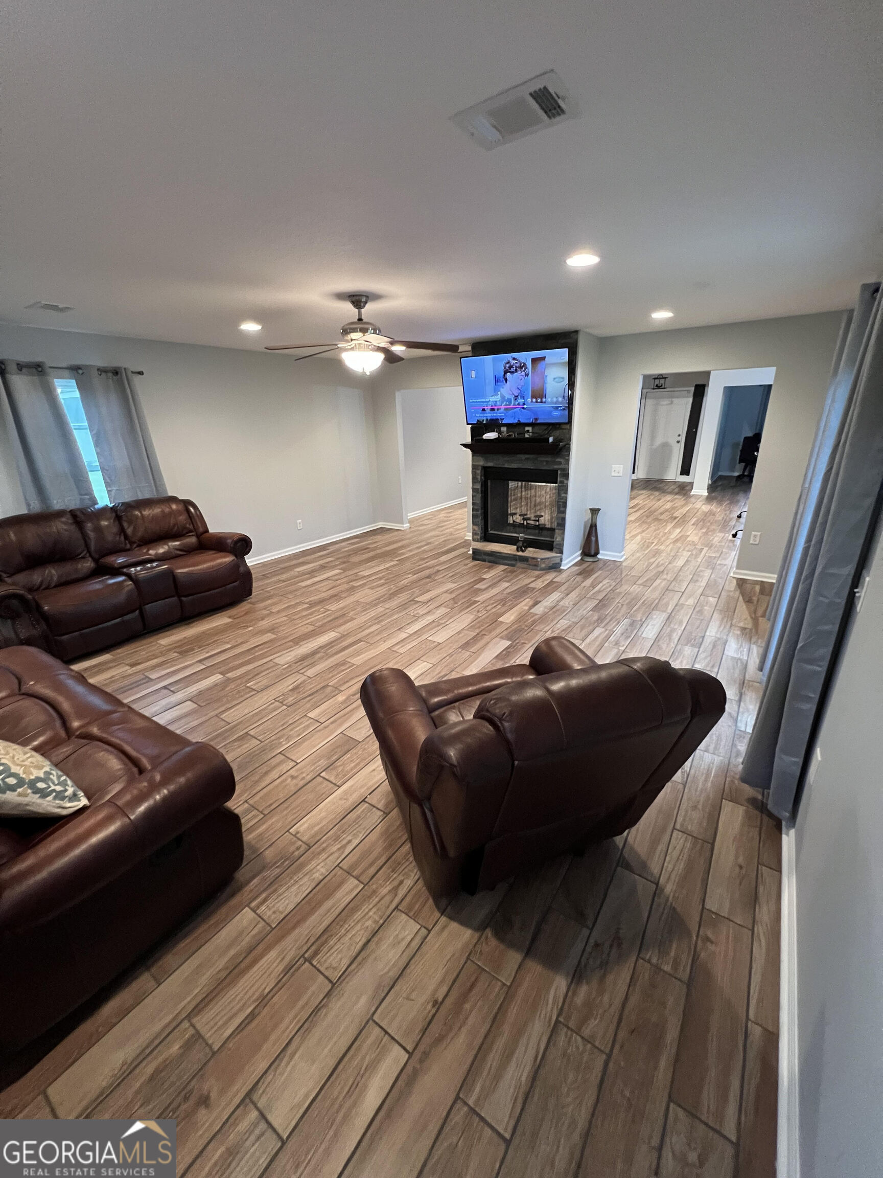 56 Glenridge DR
