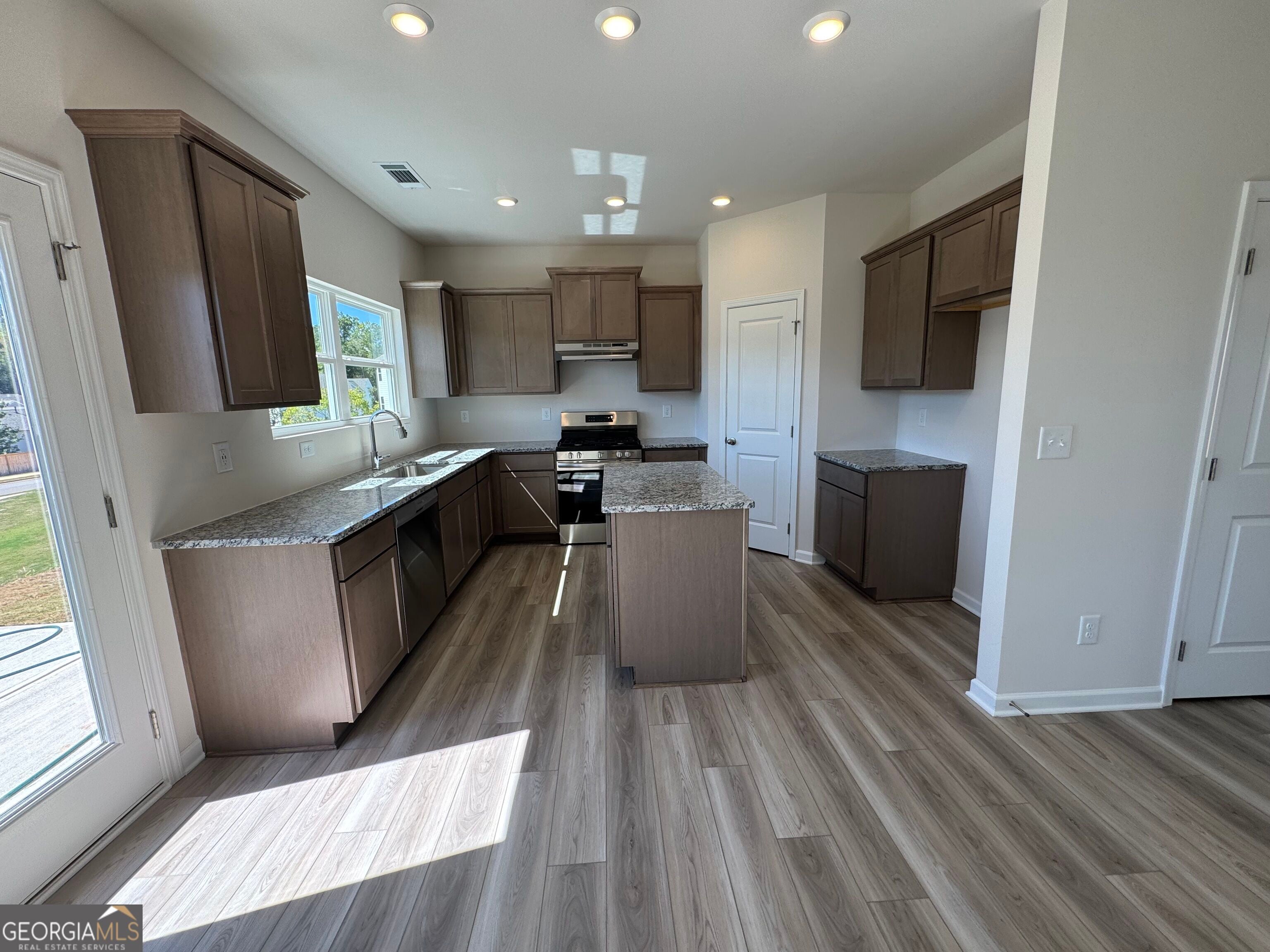 357 Bloomfield CIR