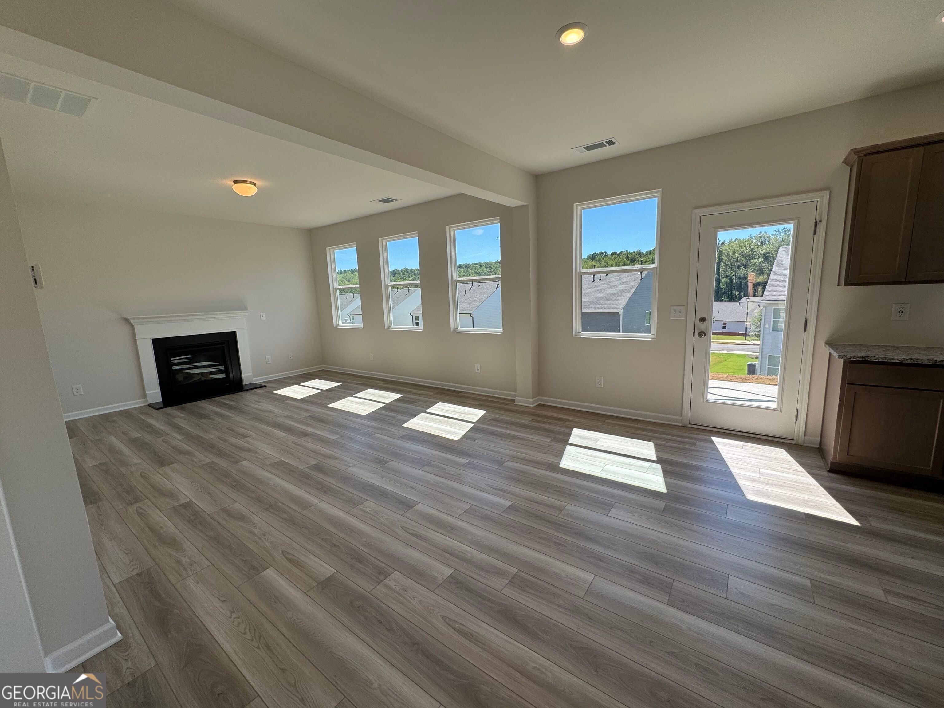 357 Bloomfield CIR