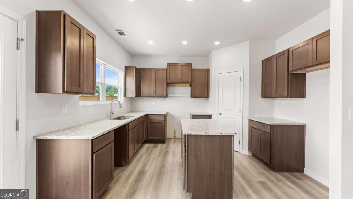 357 Bloomfield CIR