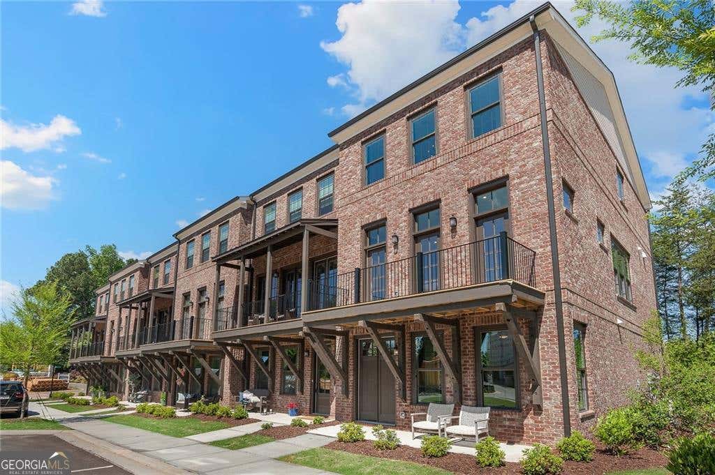 Photo of 820 Snider Walk NE, Marietta, GA 30068 (MLS # 10814141)