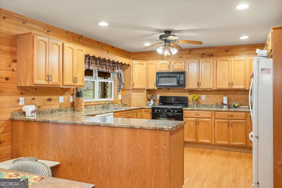 240 Rolling Hills DR