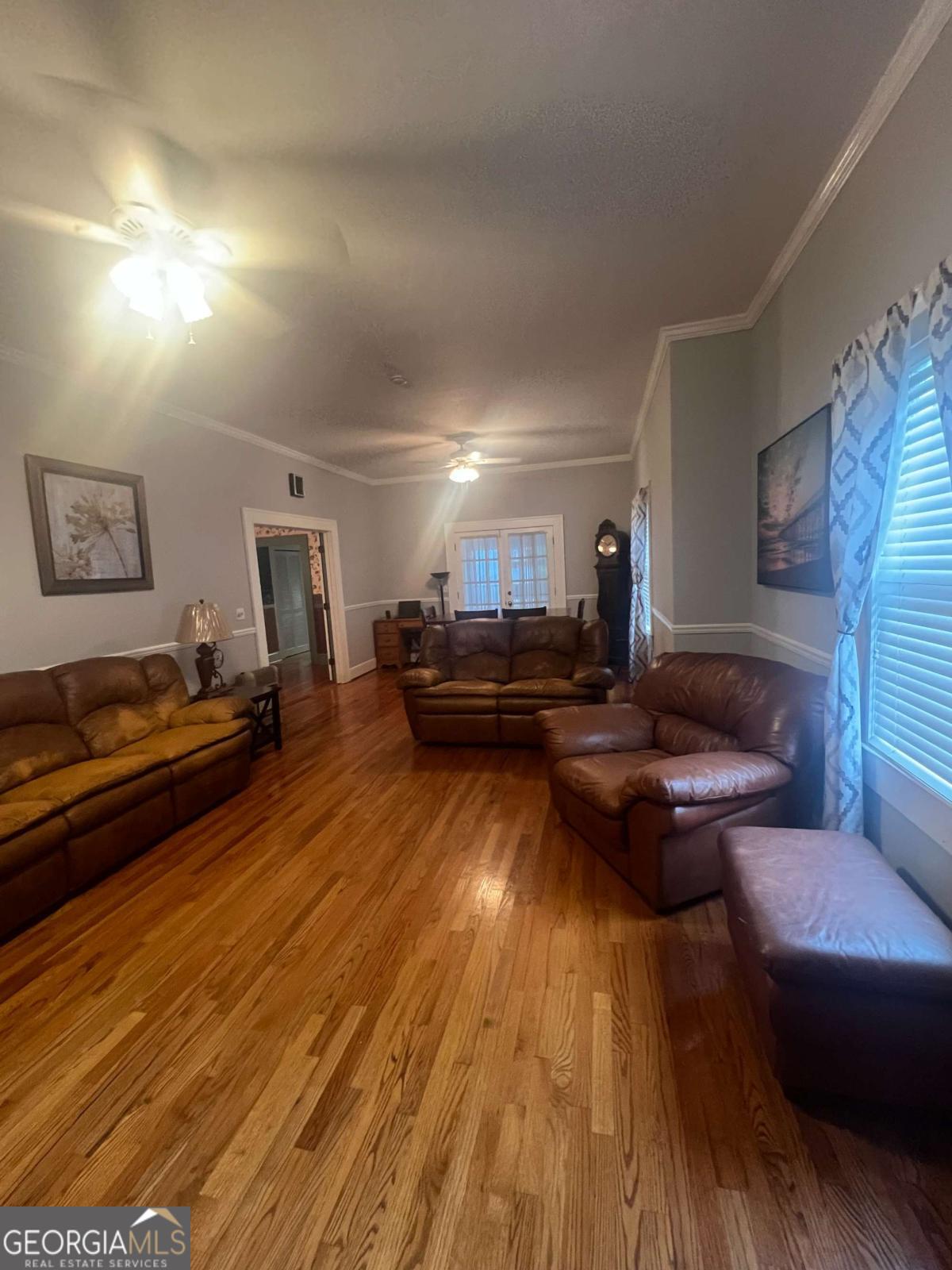 421 Wissahickon AVE