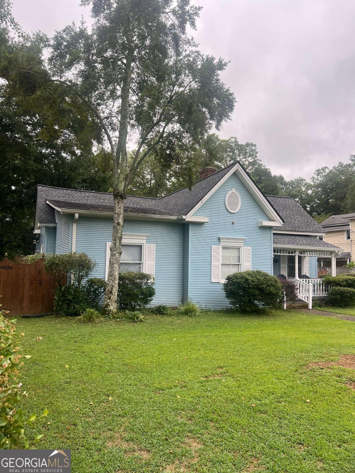 421 Wissahickon AVE