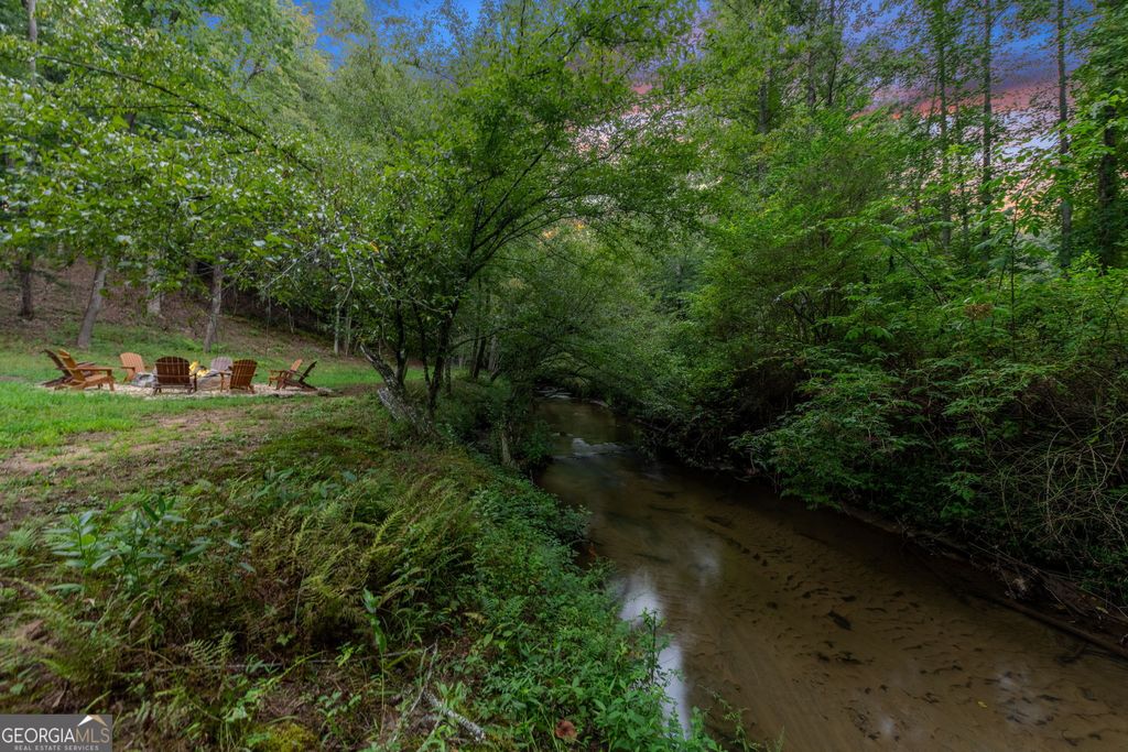 Photo of 215 Twin Creeks, Blue Ridge, GA 30513 (MLS # 10762696)