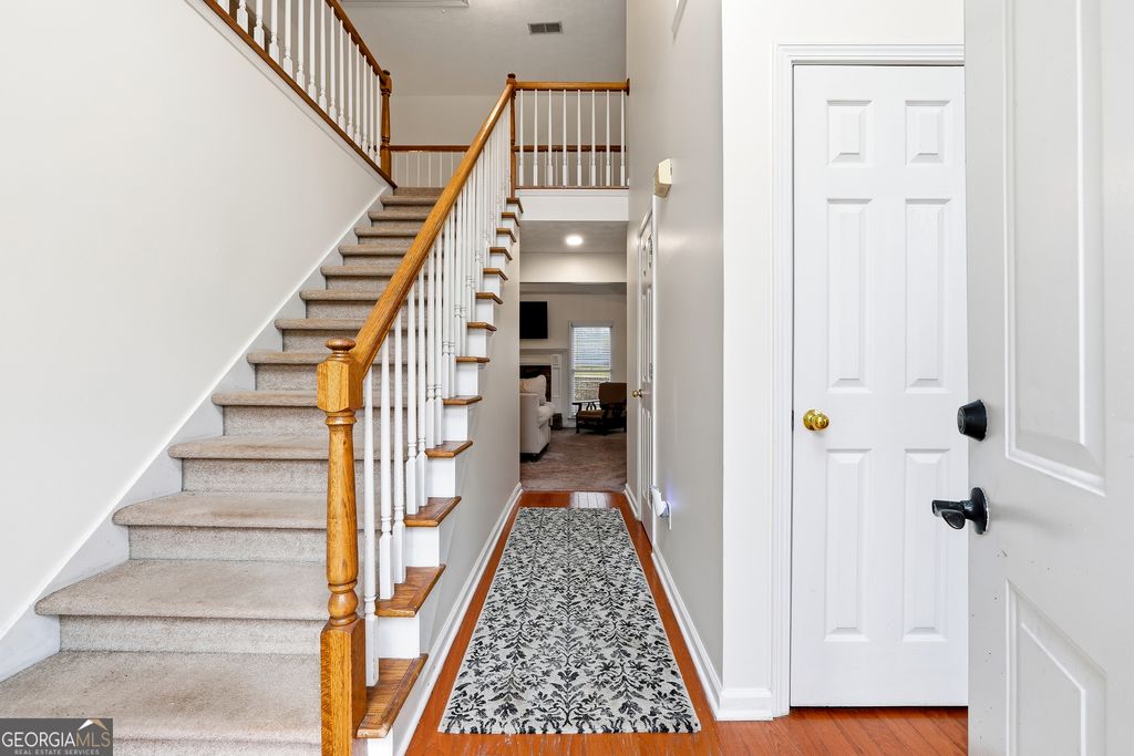 Photo of 615 Overhill Drive, Woodstock, GA 30189 (MLS # 10656035)