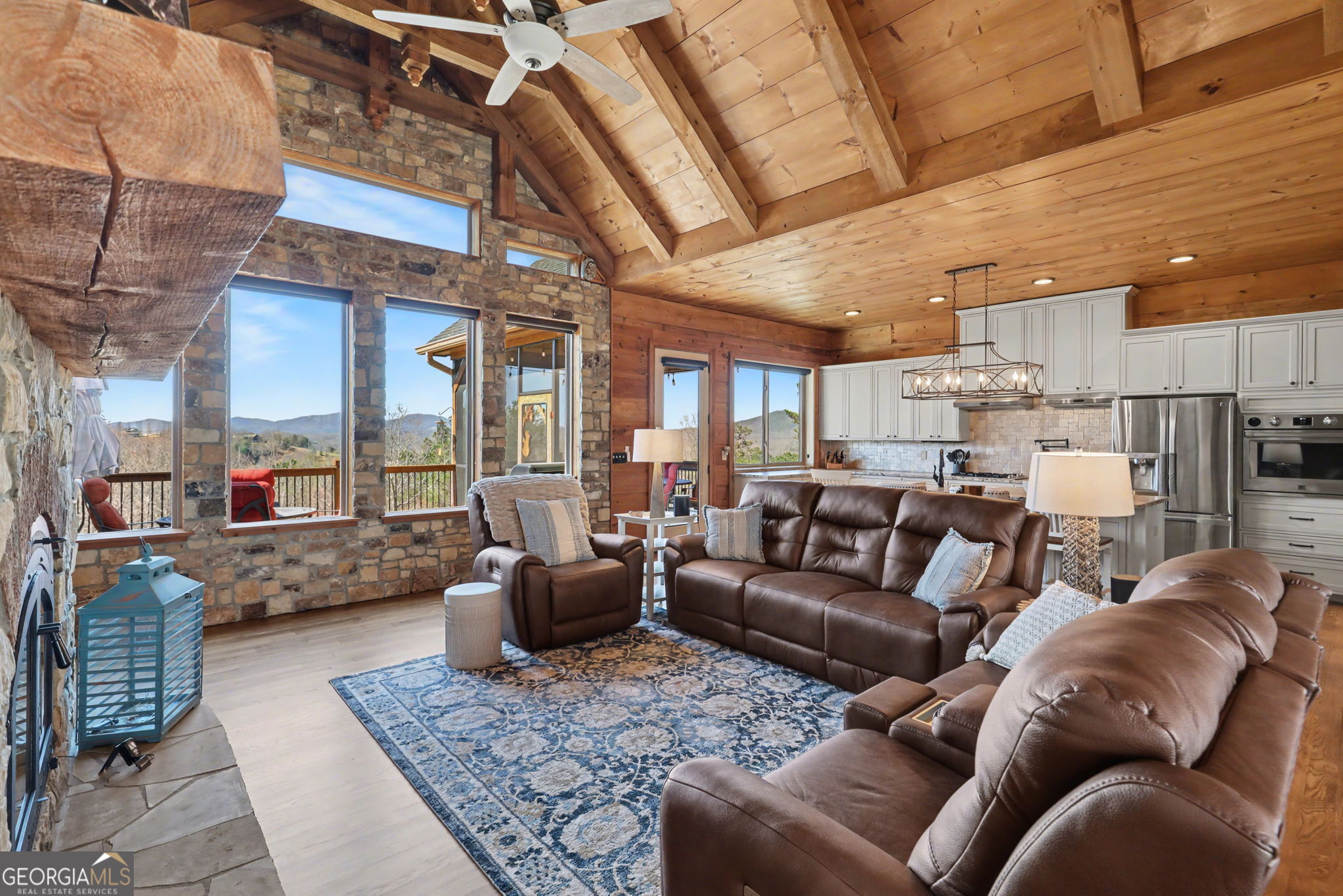 899 RIDGE POINTE WAY