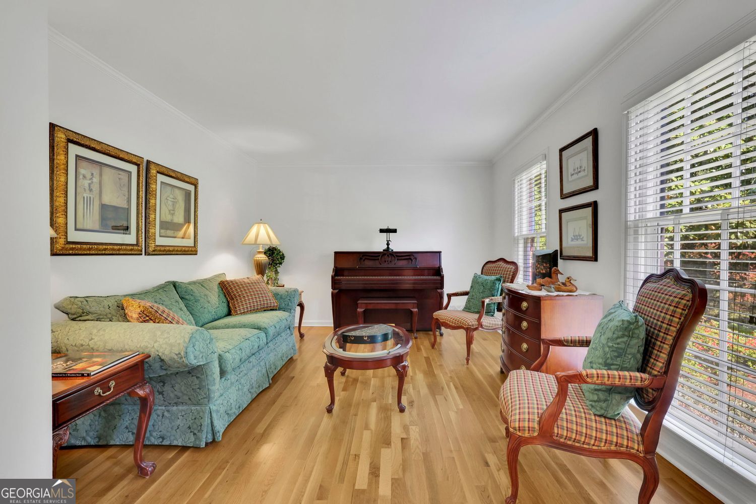 1569 Chateau DR