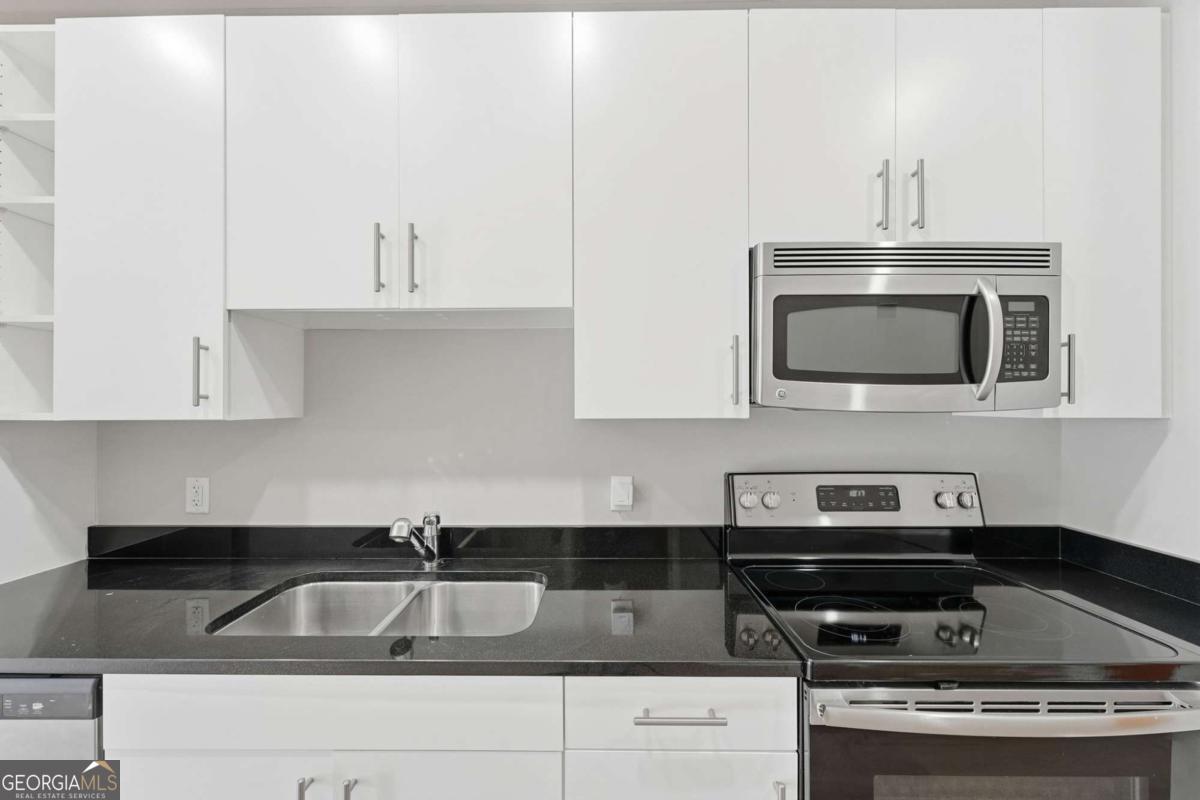 3400 MALONE DRIVE - Residential