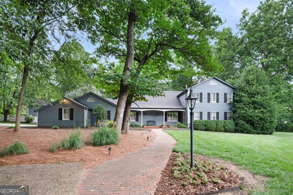 Photo of 1904 Rena Lane, Dalton, GA 30720 (MLS # 10785851)