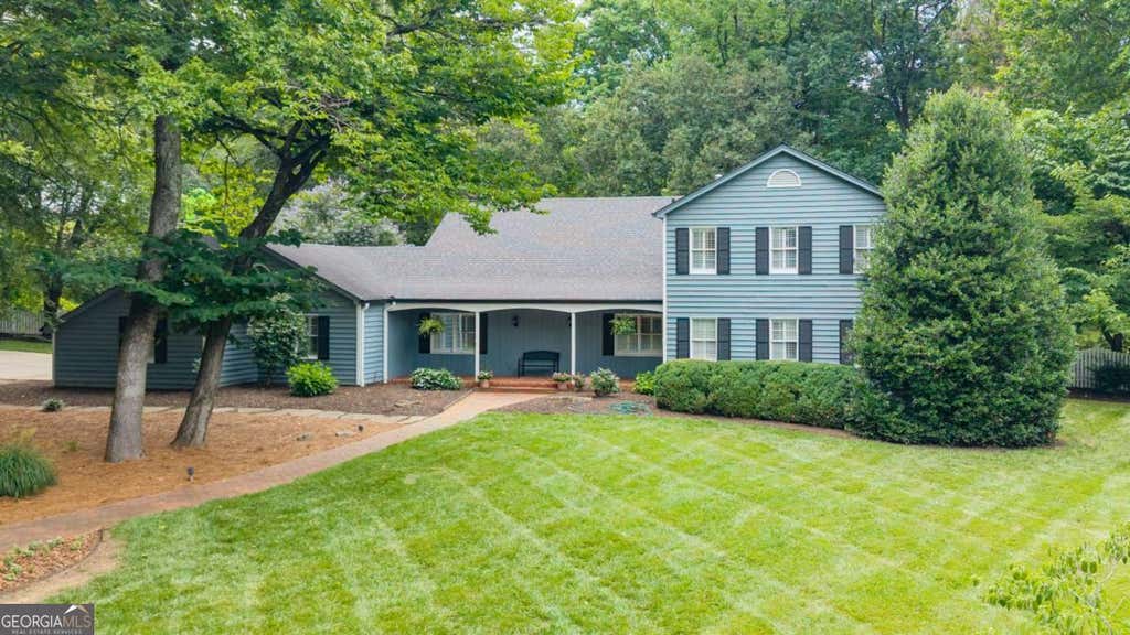 Photo of 1904 Rena Lane, Dalton, GA 30720 (MLS # 10785851)