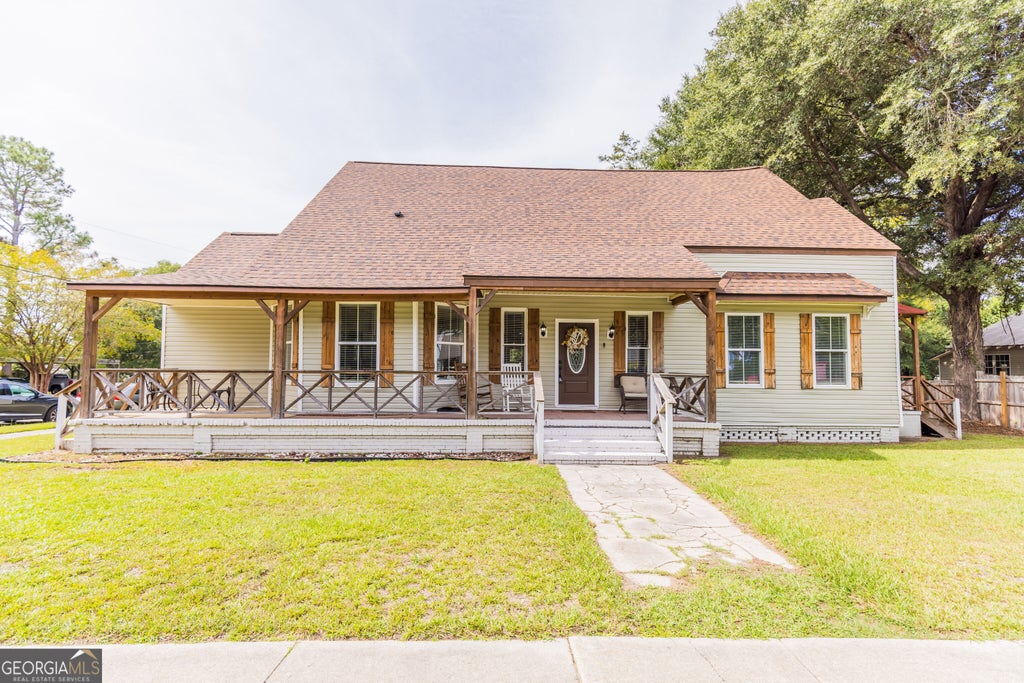Photo of 407 Harvey Street, Millen, GA 30442 (MLS # 10871677)