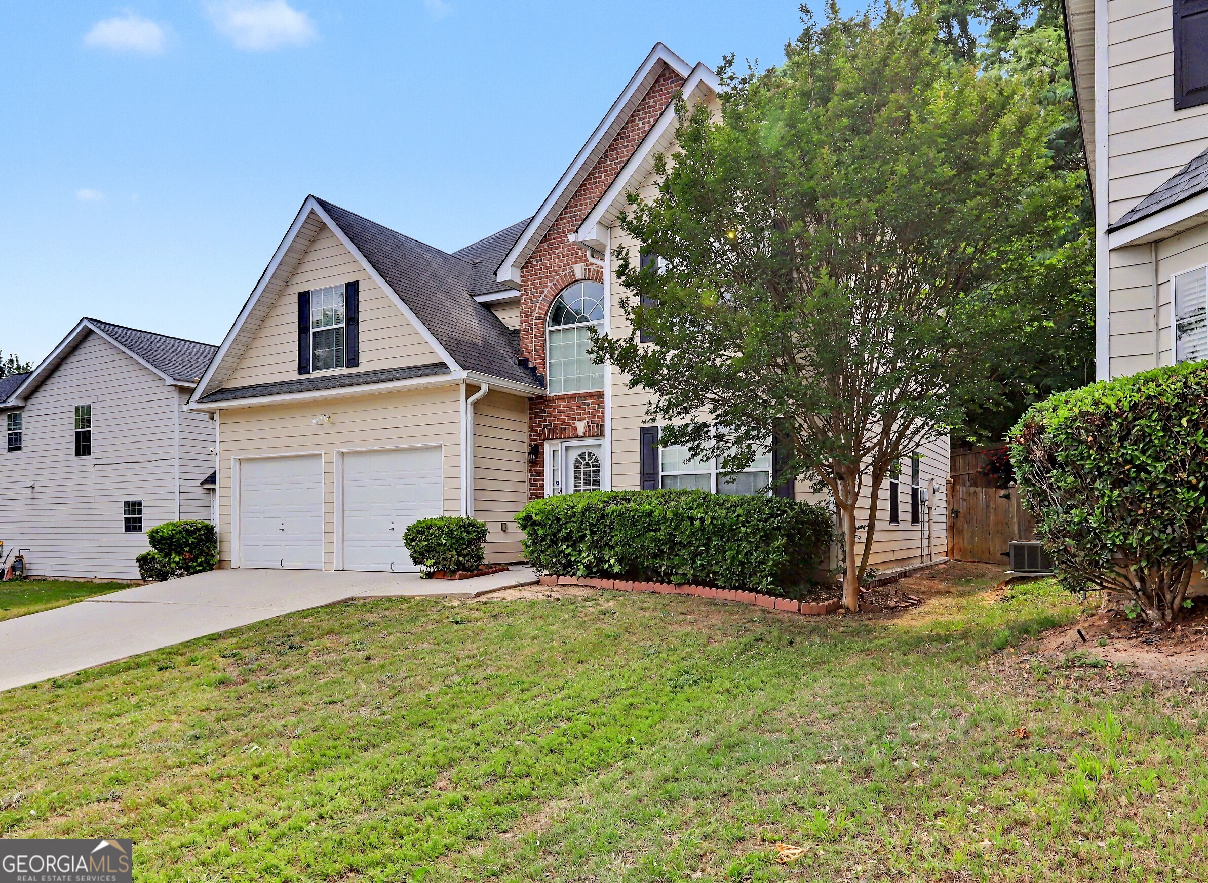 6613 Pamplona PL